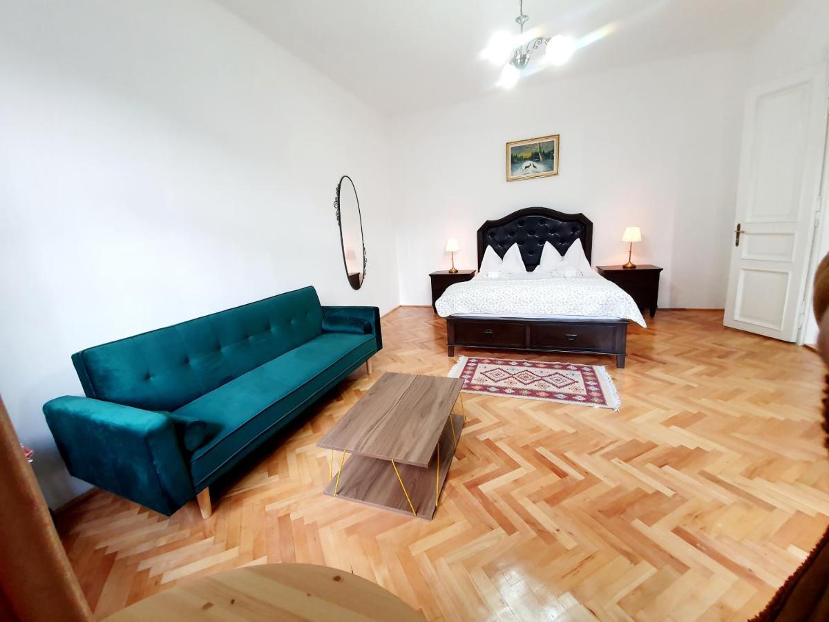 Maximus Apartments سيفِسوارا المظهر الخارجي الصورة